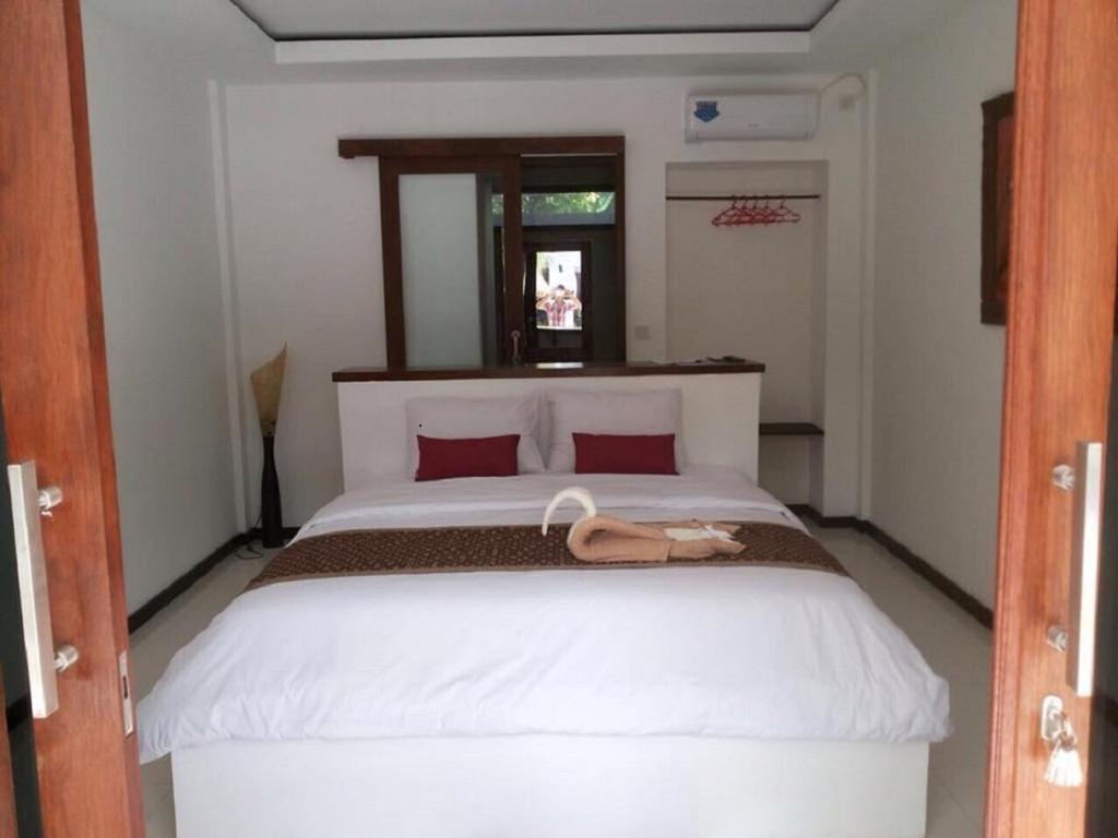 Hotel Zamburger Lombok - Previously Alam Mimpi Hotel Mangsit Phòng bức ảnh
